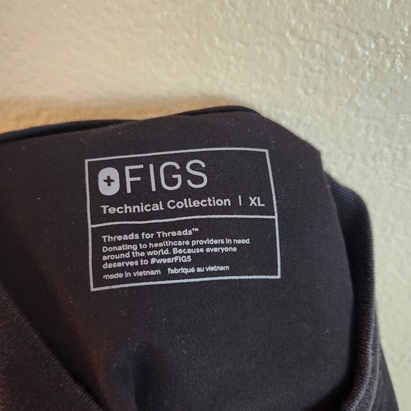 Figs Jackets & Coats Figs Bellery Black Scrub Bomber Zip Up Medical